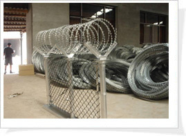 hr-01機(jī)場防護(hù)網(wǎng),hr機(jī)場隔離柵,hr優(yōu)質(zhì)機(jī)場圍欄網(wǎng),購優(yōu)質(zhì)隔離柵到安平海銳 - 安平縣海銳金屬絲網(wǎng)制品廠 -產(chǎn)品資訊