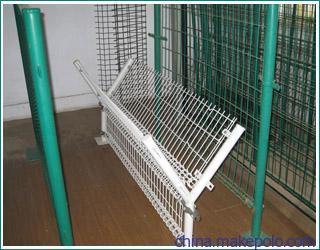 【供應(yīng)絡(luò)樂優(yōu)質(zhì)雙圈護欄網(wǎng)】價格,廠家,圖片,護欄/圍欄/欄桿,安平縣絡(luò)樂金屬絲網(wǎng)制品-